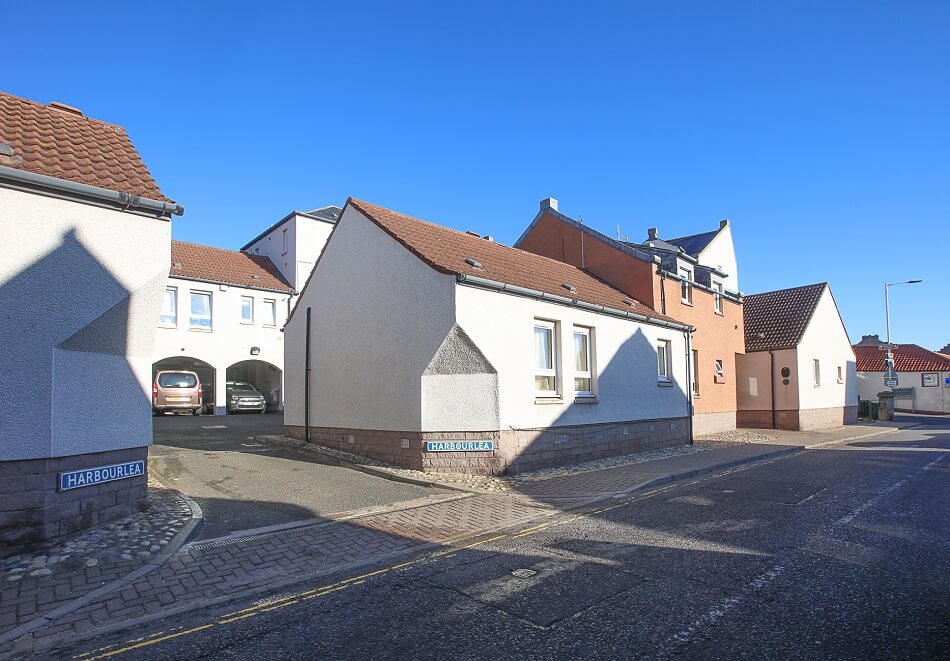 Driveway up to Harbourlea, from alternate angle