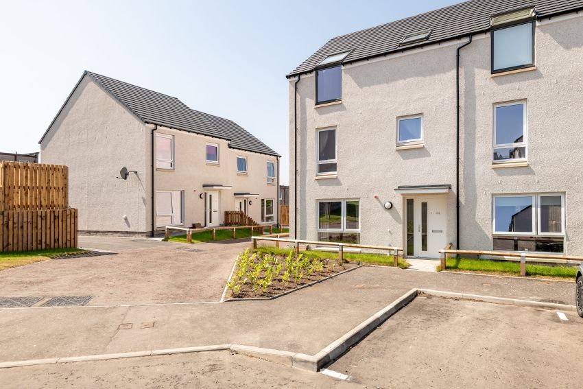 Variety of house types in Lunn Gardens, Dunfermline