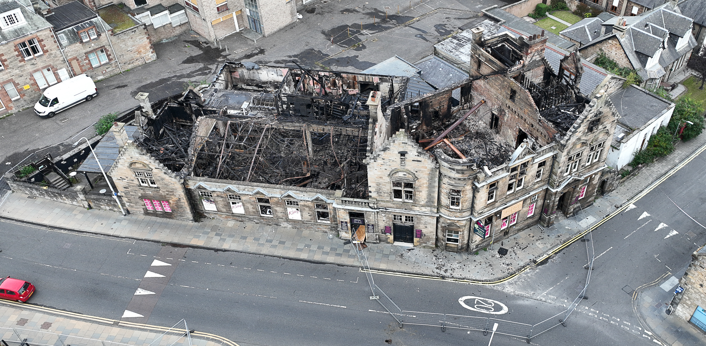 Fire damaged former Kitty's nightclub in Kirkcaldy - Council confirms Kitty’s, Kirkcaldy to be demolished