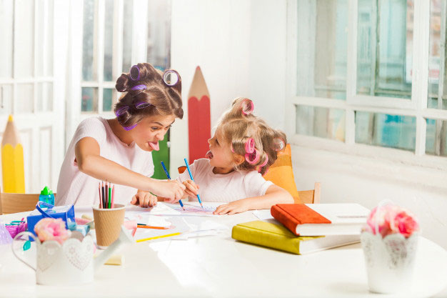 mother and daughter painting