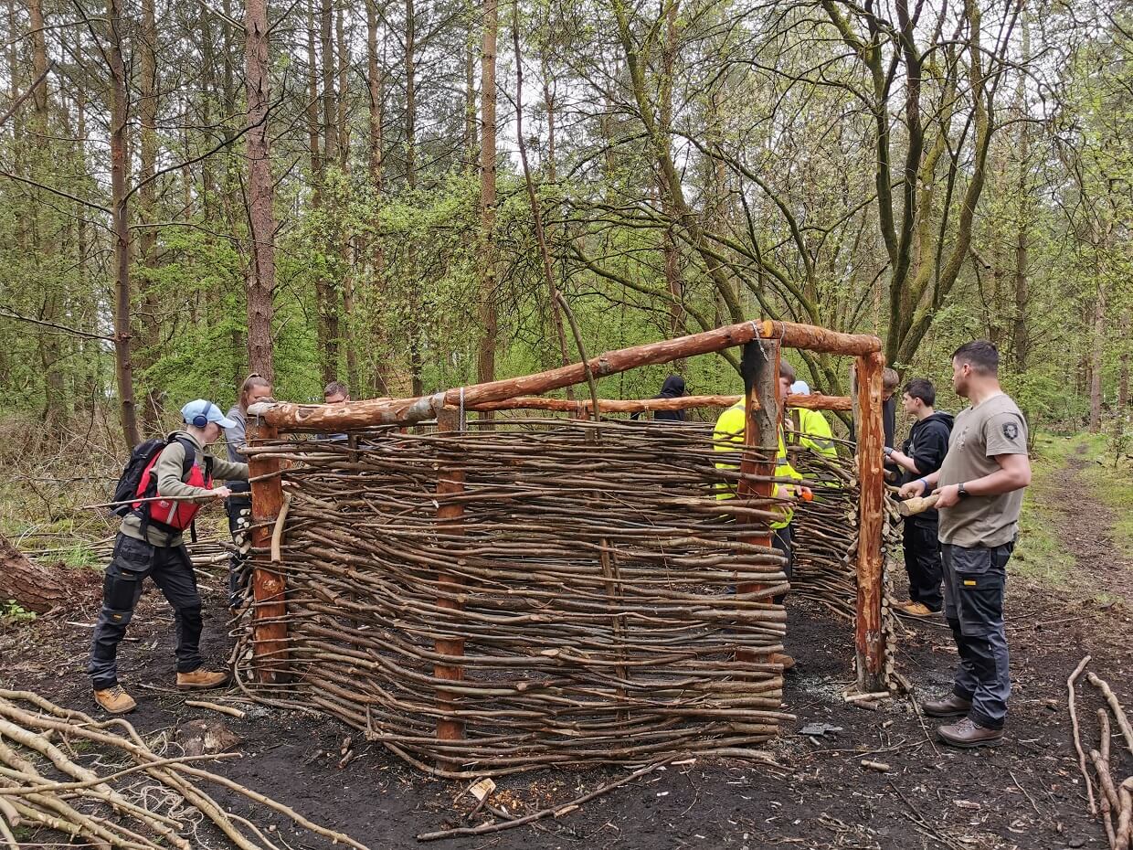 roundhouse3 - Local trainees begin Lochore Meadows roundhouse rebuild