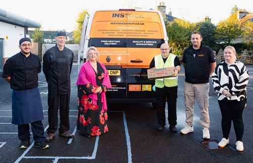 Tino Reagan, Fife Council Cook; David Toon, Fife Council Cook; Councillor Linda Erskine, Fife Council’s spokesperson for Communities; Colin Paterson, Driver with Instock Group; Dave Stewart, Instock Group and Stephanie Gardiner Café Inc project lead. - Kirkcaldy company delivers big for Fife families – saving council thousands