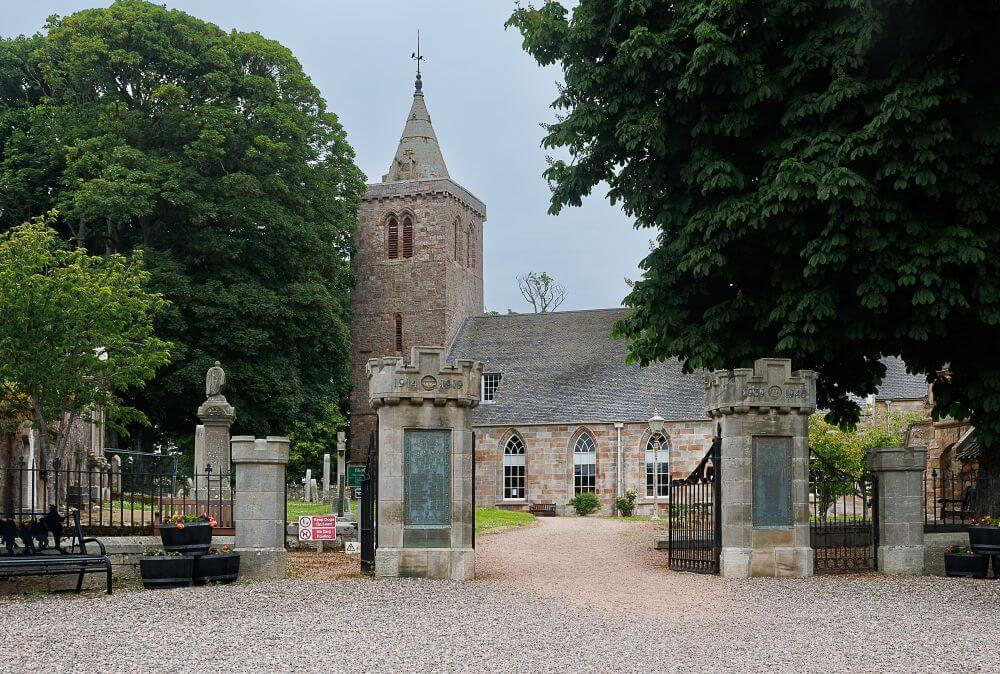 Crail Kirkyard