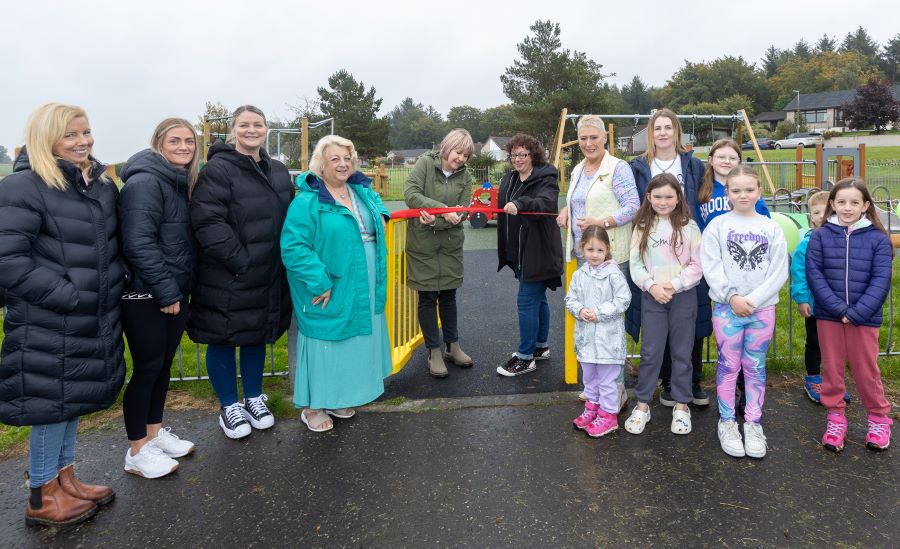 Keirs Brae playpark official opening Children and residents cut the ribbon at Cardenden's newest playpark at Keirs Brae