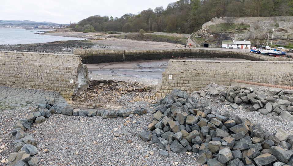 Image of the work being carried out to repair the Dysart Harbour sea wall