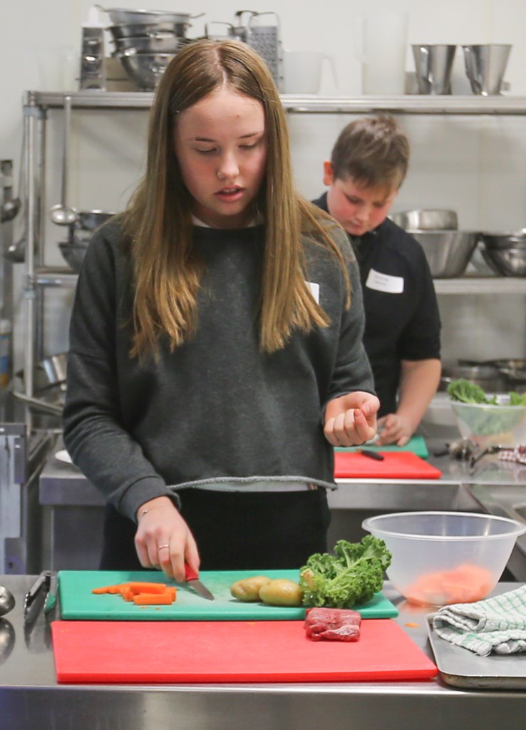 Pupils taking part in food career workshop - Fife pupils taste a great careers workshop