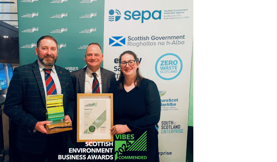 Fife Golf Trust Representatives receiving the Scottish Enviroment and Business Awards