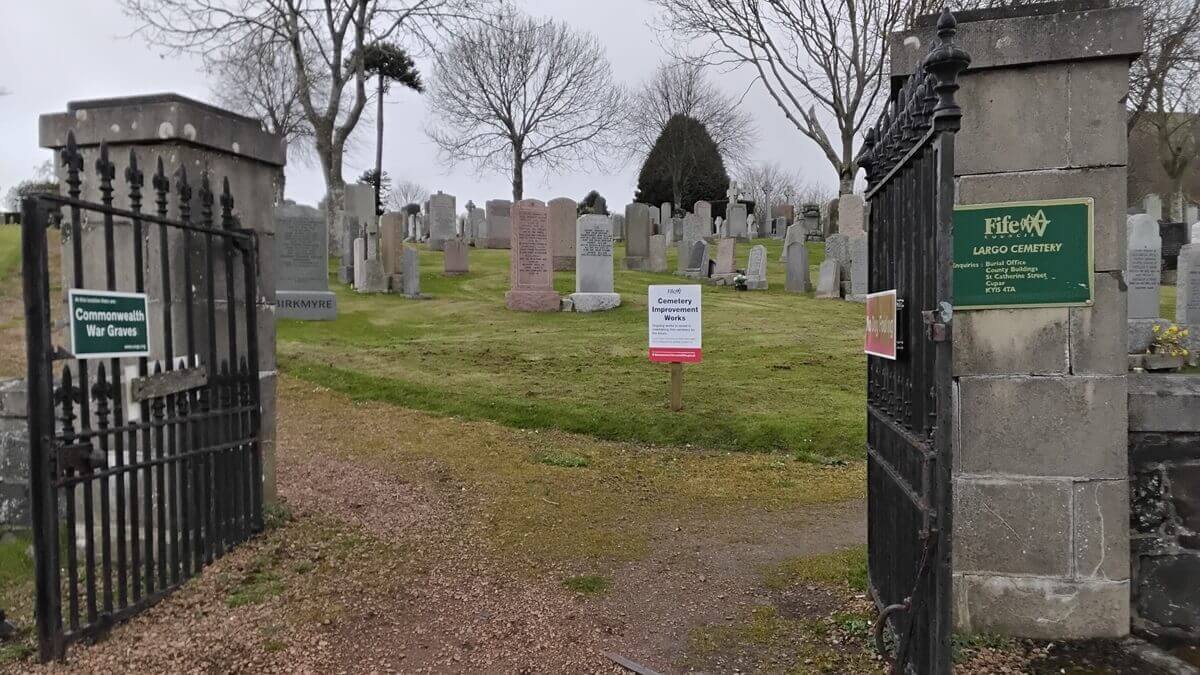 Upper Largo Cemetery