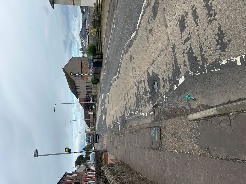 Low Road, Auchtermuchty