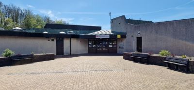 Front entrance to Lomond Centre