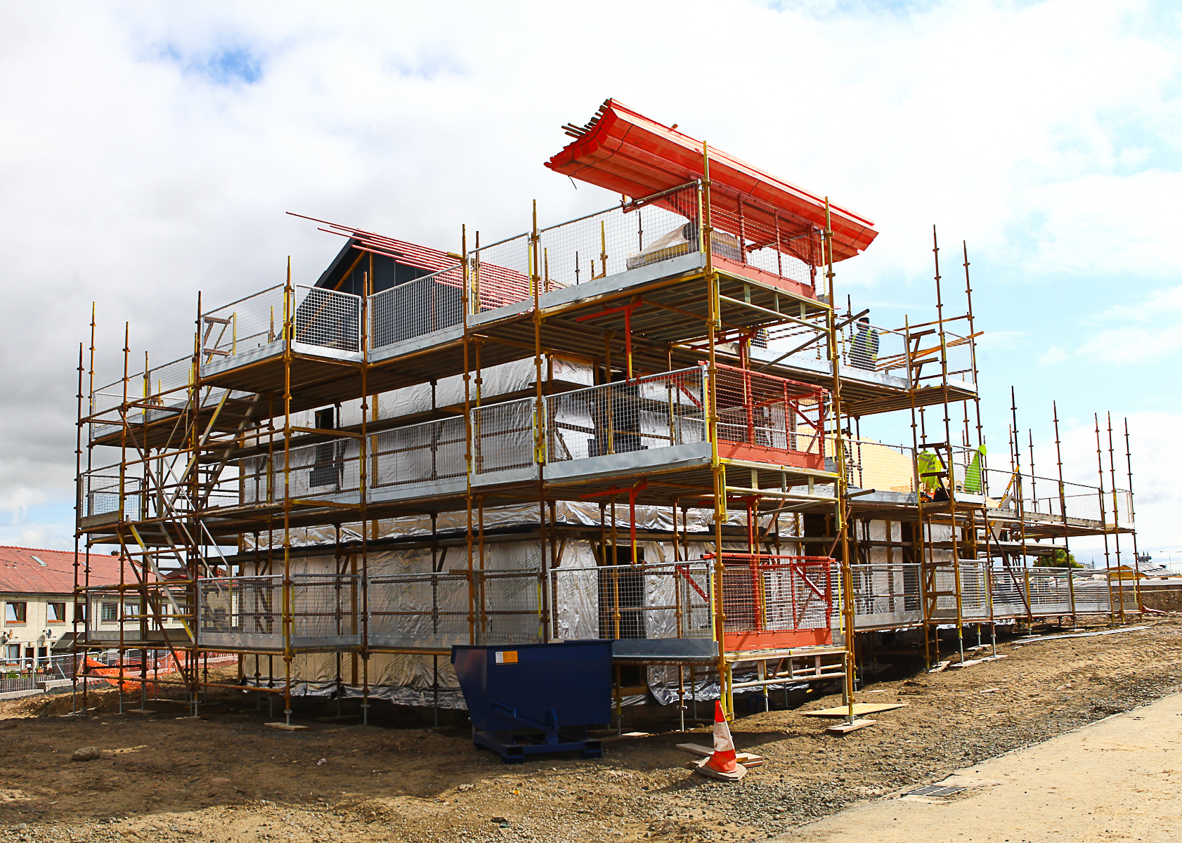 image of new build house - Work to restart on new homes after contracts awarded