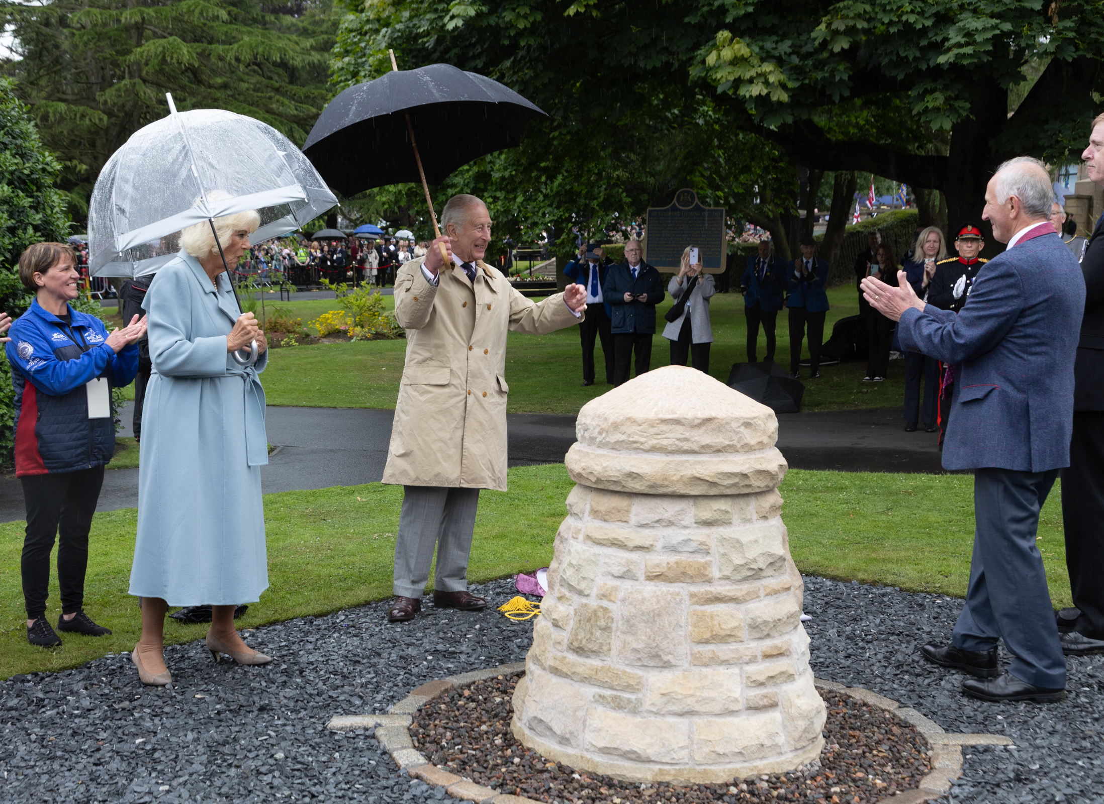 Unveiling the cairn in Kirkcaldy's memorial gardens