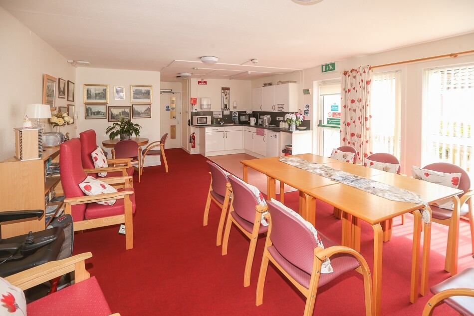 Image of communal kitchen and dining area in Burgh House